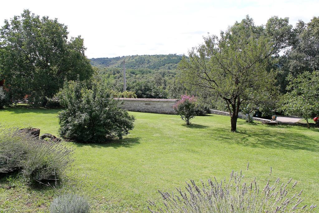 Apartments Mestri Grožnjan Екстериор снимка