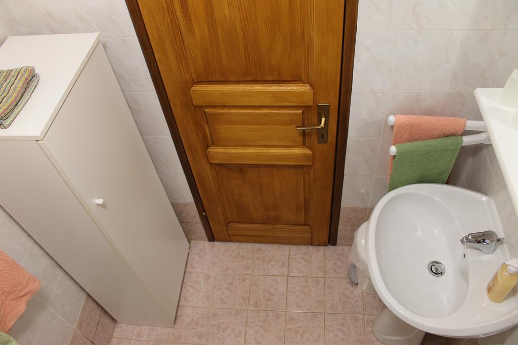 Apartments Mestri Grožnjan Стая снимка