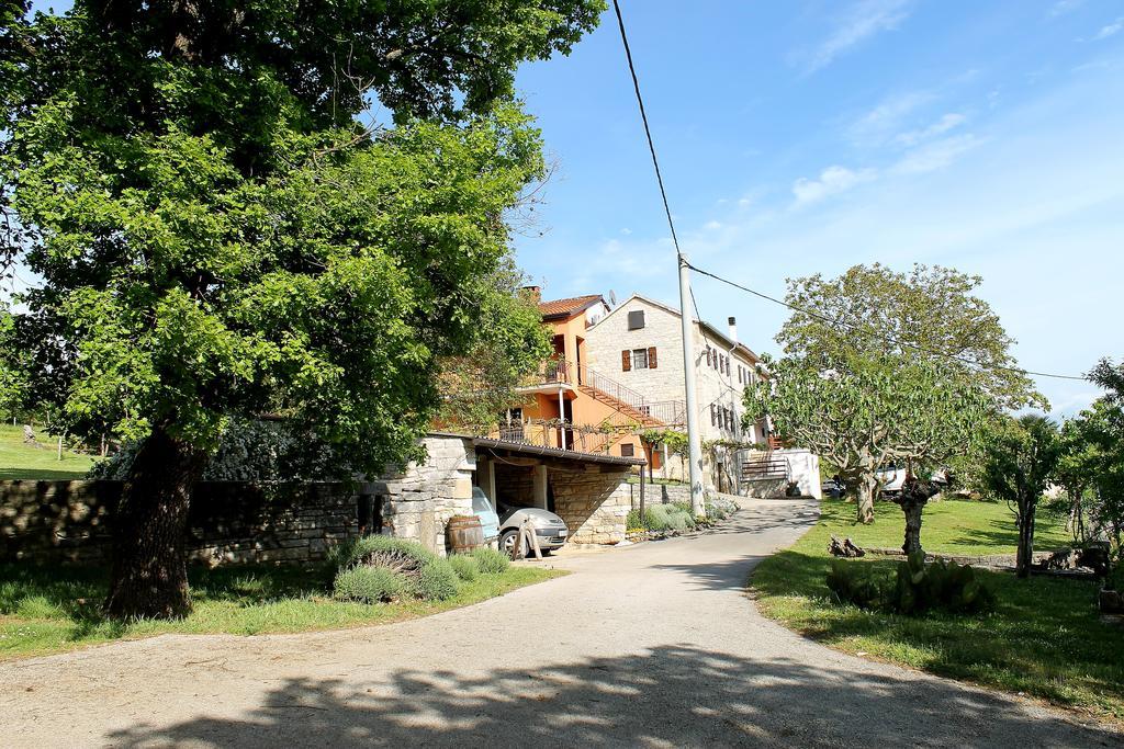 Apartments Mestri Grožnjan Екстериор снимка