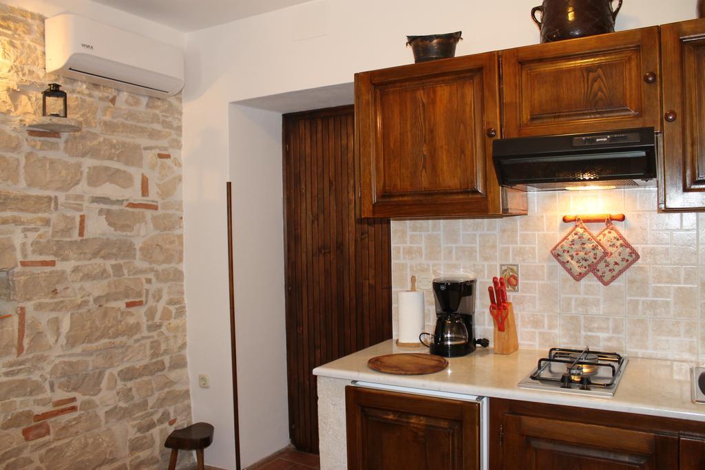 Apartments Mestri Grožnjan Екстериор снимка