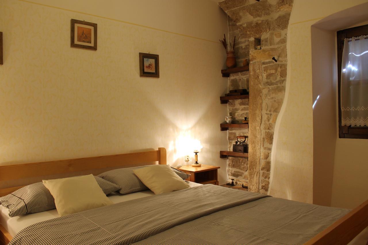 Apartments Mestri Grožnjan Екстериор снимка